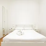 Xenia - Cozy Luminous Flat Near Navigli アパート