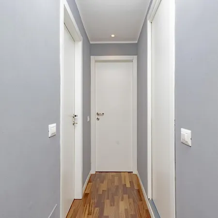 Xenia - Cozy Luminous Flat Near Navigli * Milano