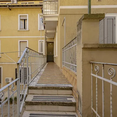 Daire Xenia - Cozy Luminous Flat Near Navigli