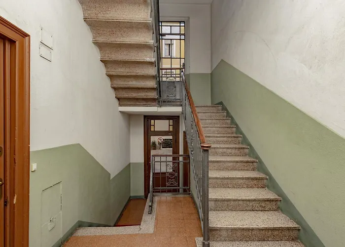 Xenia - Cozy Luminous Flat Near Navigli Daire
