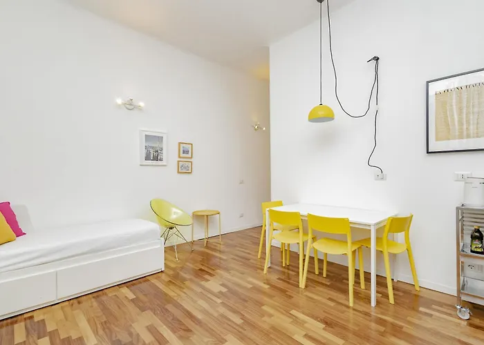 Xenia - Cozy Luminous Flat Near Navigli Daire