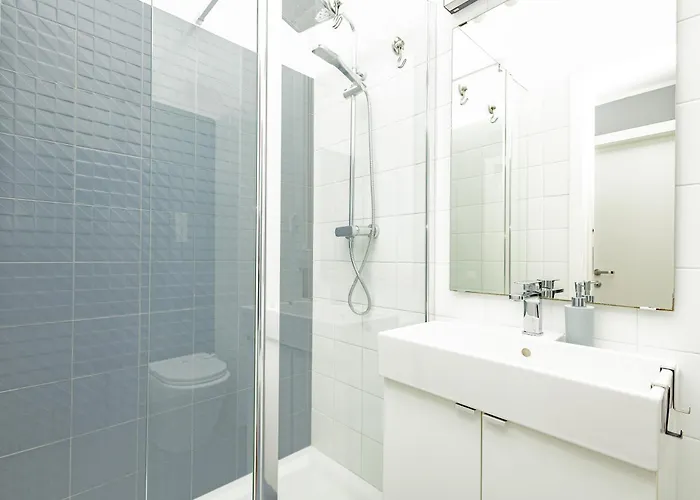 Xenia - Cozy Luminous Flat Near Navigli Daire Milano