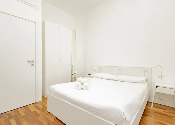 Xenia - Cozy Luminous Flat Near Navigli Daire Milano